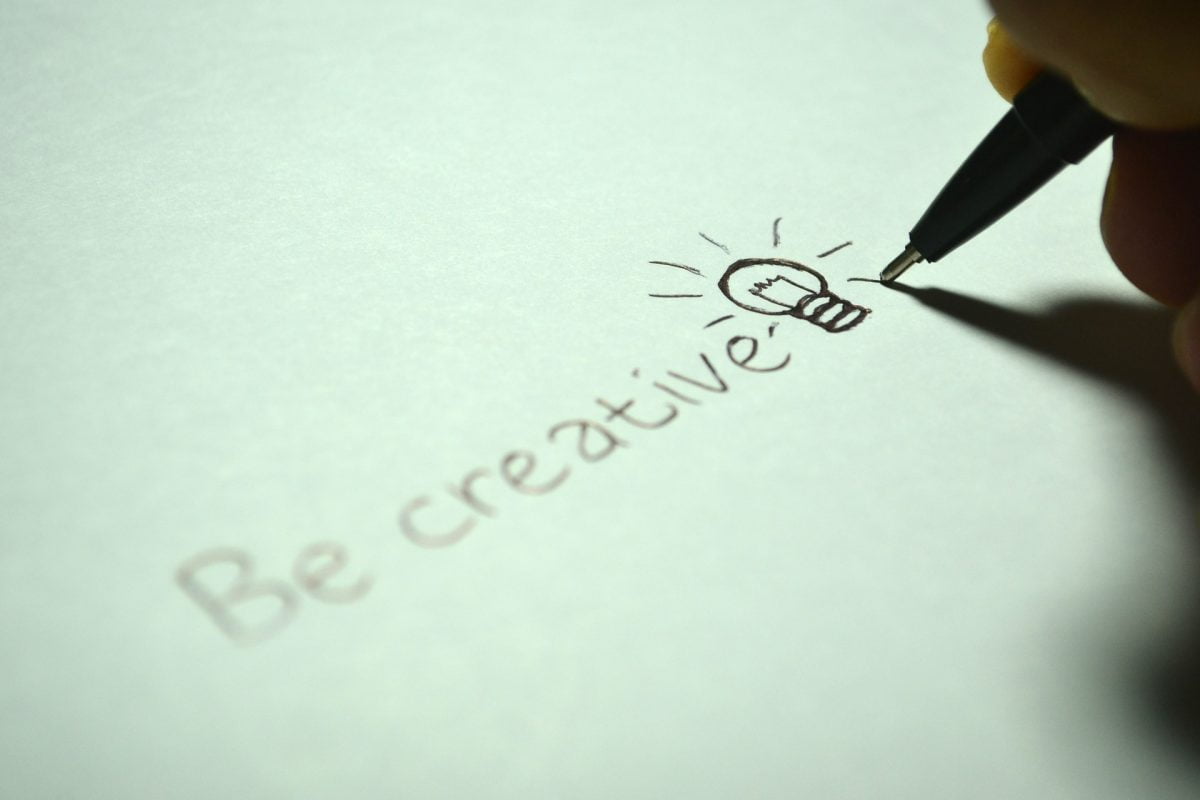 Tulisan kreativitas dalam bahasa inggris di atas kertas